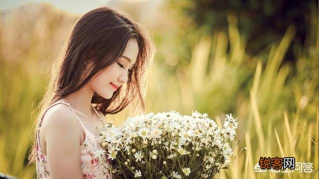 摄影拍人像就得用大光圈镜头吗？