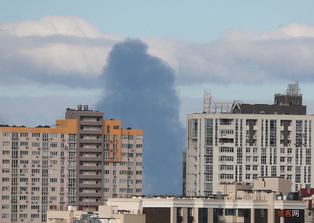 外媒：乌克兰首都基辅附近发生两起大型爆炸