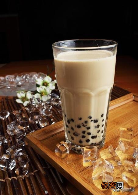 有十万块钱预算,开个什么店比较稳妥？