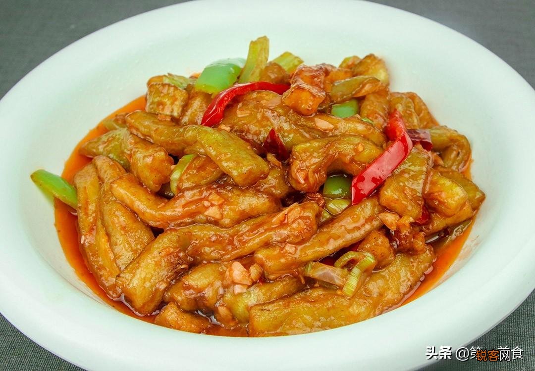 一点肉都不放，却比大鱼大肉都香，特别下饭 茄子的5种素烧做法