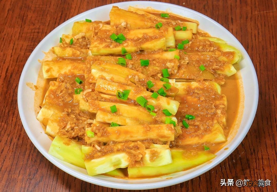 一点肉都不放，却比大鱼大肉都香，特别下饭 茄子的5种素烧做法