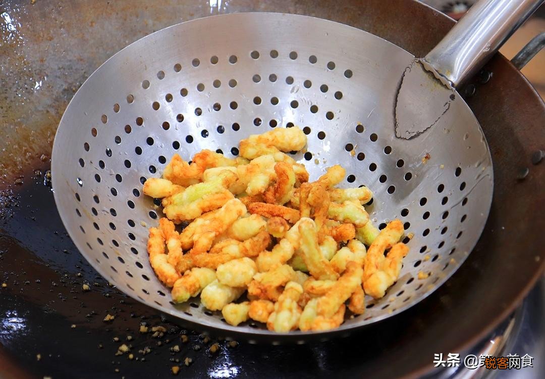 一点肉都不放，却比大鱼大肉都香，特别下饭 茄子的5种素烧做法