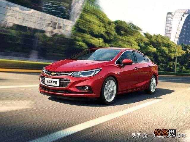 我想买一台车,10万左右的我不懂车,麻烦大家推荐一下？