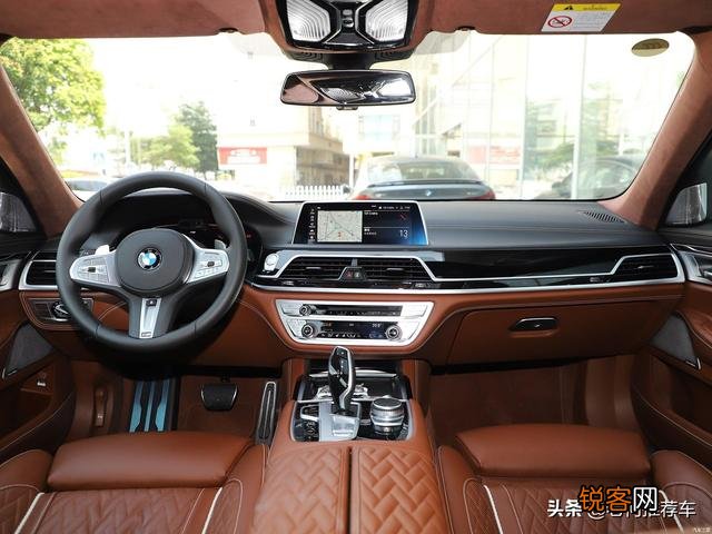 包括740以下及8系 为什么宝马轿车750价格远甩其他系列？