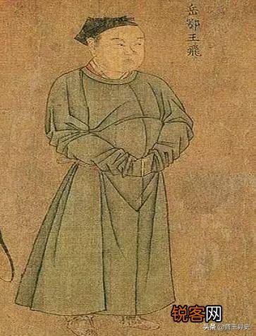 挺着将军肚能上战场吗？