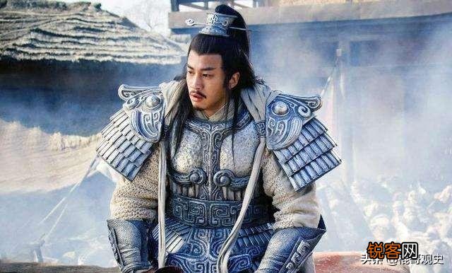 挺着将军肚能上战场吗？