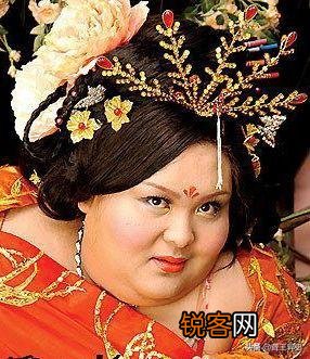 挺着将军肚能上战场吗？