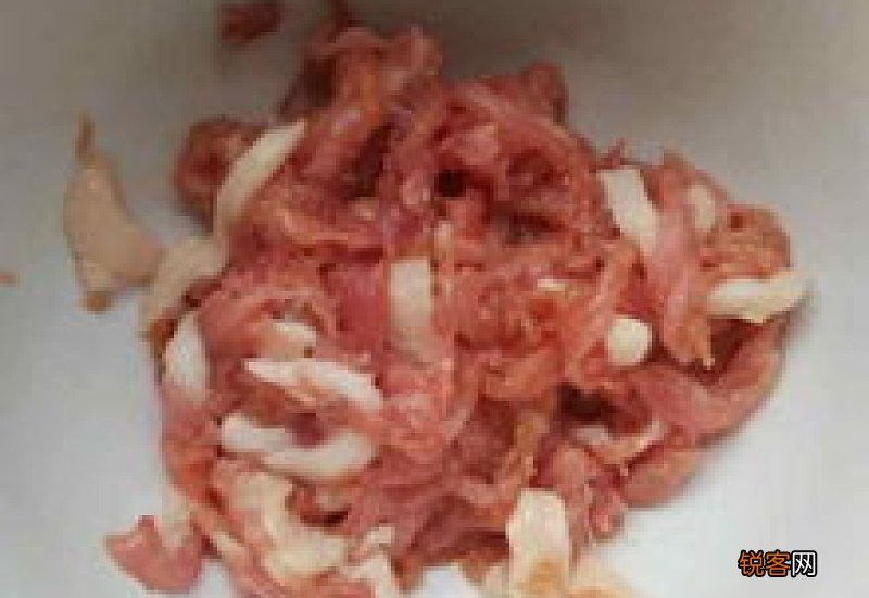 青椒肉丝炒饼怎么做 青椒肉丝炒饼怎么做好吃