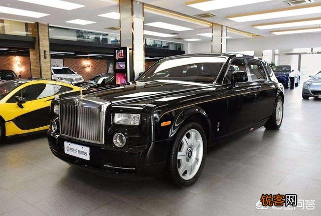 我月收入1000元,想买辆车玩玩,请问买奥迪A8L好还是买宝马760好？