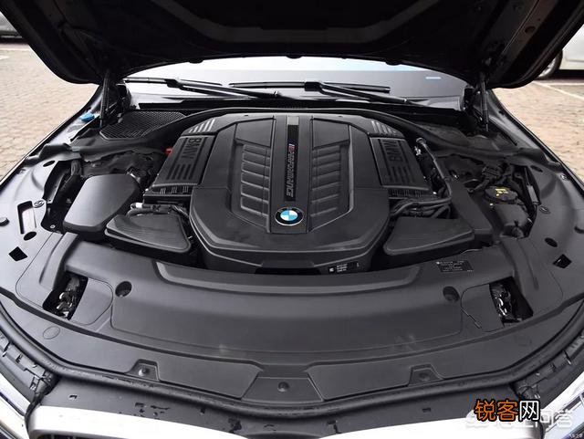 帕拉梅拉Turbo行政加长版4.0T和宝马M760Li,你更喜欢哪一辆？为什么？