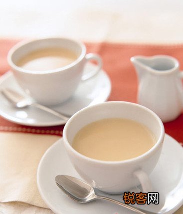 早餐后喝杯奶可防蛀牙