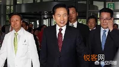 韩国前总统李明博被检方求刑20年,并处以150亿韩元罚款,他的刑期会超过朴槿惠吗,你怎么看？