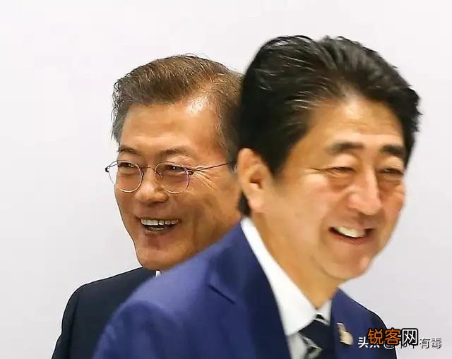 韩国总统文在寅得罪日本、得罪俄国,遭到日本制裁、俄国不满,会不会因此下台？