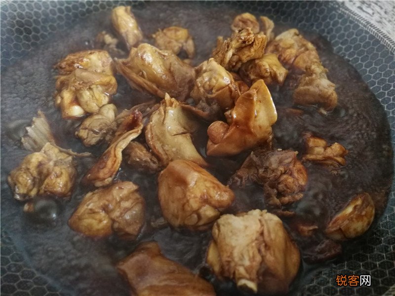 红烧兔子的做法怎么做好吃 红烧家兔肉这样做