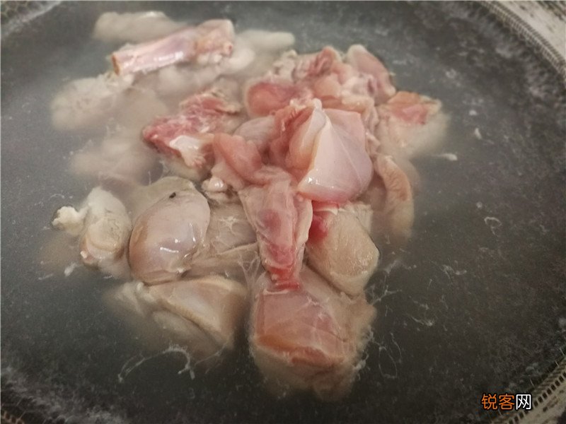 红烧兔子的做法怎么做好吃 红烧家兔肉这样做