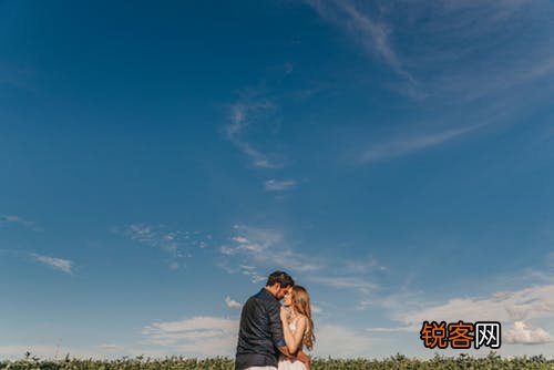 如何一招让男人发疯想你 说什么话让男人疯狂想你