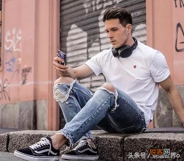 闷骚男典型特点 4大特征