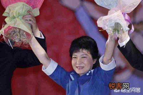 卢武铉自杀、朴槿惠被审判、李明博面临被抓,韩国总统怎么了？