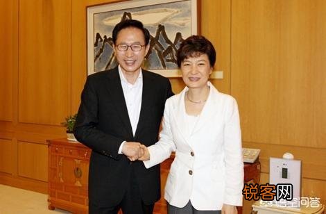 卢武铉自杀、朴槿惠被审判、李明博面临被抓,韩国总统怎么了？