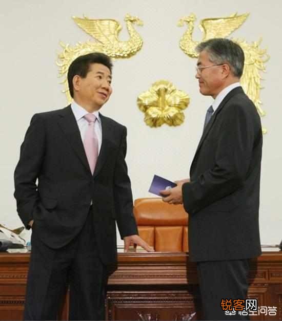 卢武铉自杀、朴槿惠被审判、李明博面临被抓,韩国总统怎么了？