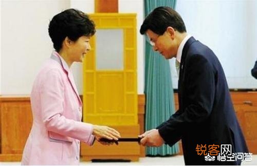 文在寅进过两次监狱是真的吗？为什么他进过监狱还能担任韩国总统？