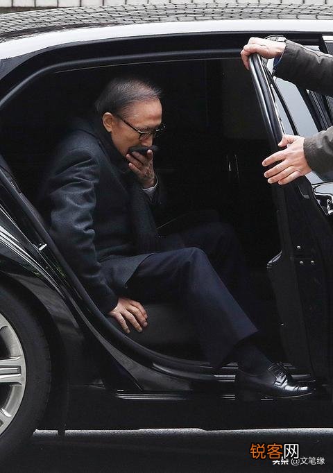韩国前总统李明博二审后,再判23年,怎么看？