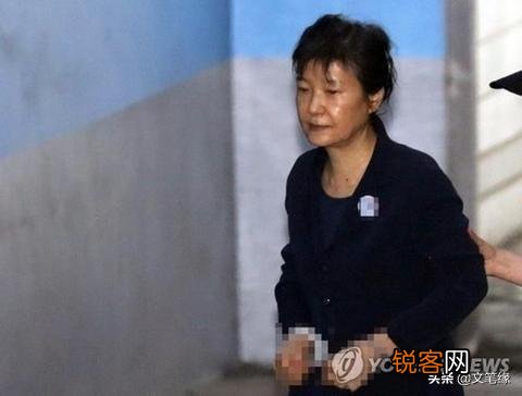 韩国前总统李明博二审后,再判23年,怎么看？