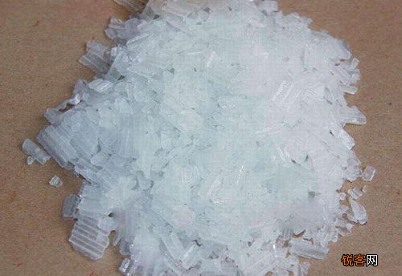 火碱去油的使用方法热水还是凉水