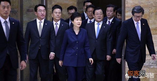 朴槿惠把自己嫁给了韩国,却落得一个锒铛入狱的下场,她会后悔吗？