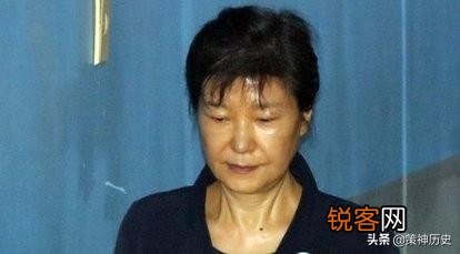 预测一下,韩国现总统文在寅,下台后会不会被清算坐牢？
