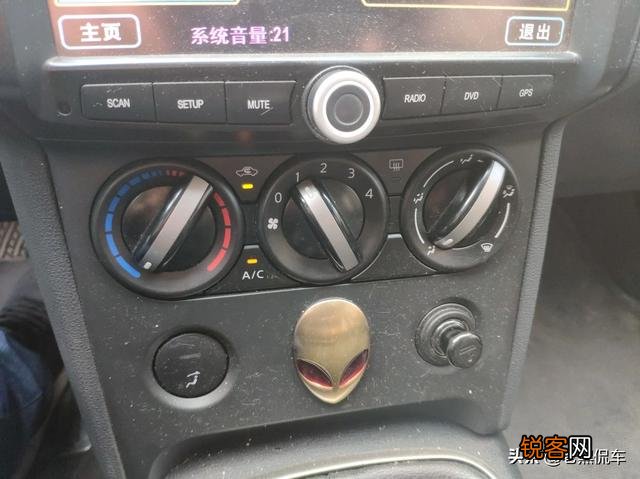 10万以下的家用代步车有什么推荐,家在乡镇里,suv也可以？