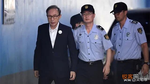 做韩国总统是不是得心理素质特别好？前李明博总统判刑17年,你怎么看？
