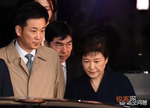 韩国前总统朴槿惠被闺蜜崔顺实害了,文在寅目前支持率下降,朴槿惠还有可能出来吗？