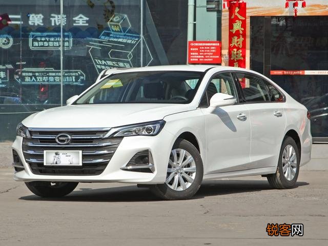 普通家庭第一辆车建议买哪一款合适,十万左右的？