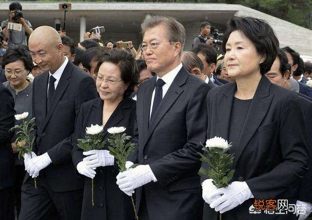 韩国总统下场都不好,当韩国总统对他们个人有什么好处？