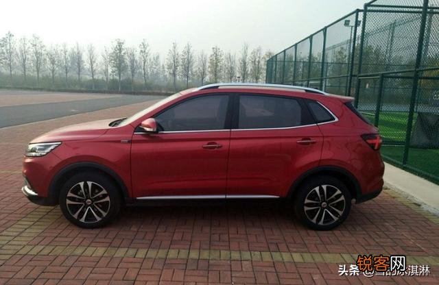 10万以内有没有油耗低,配置多的SUV？