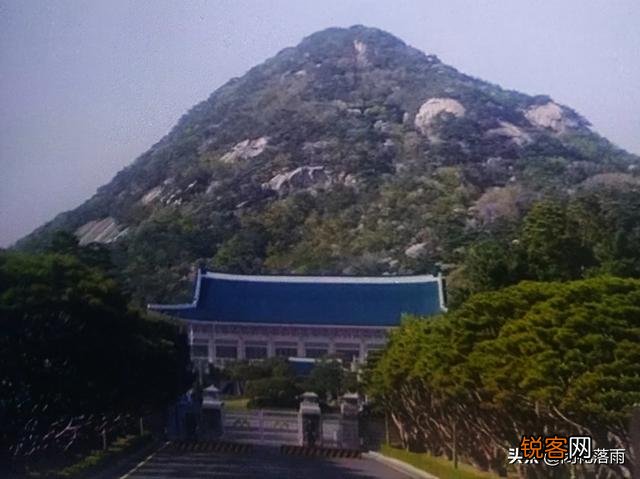 最近前总统李明博又被判刑了,为什么韩国总统下台以后都被清算？