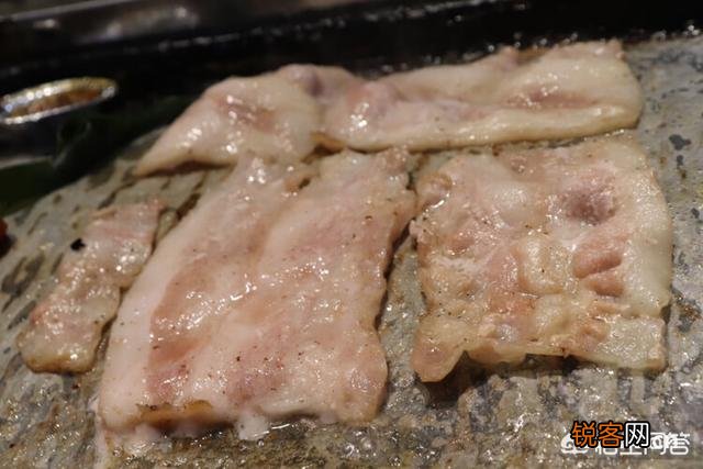 想去吃烤肉自助餐但又不会烤肉,怎么办?有谁可以教教我吗？