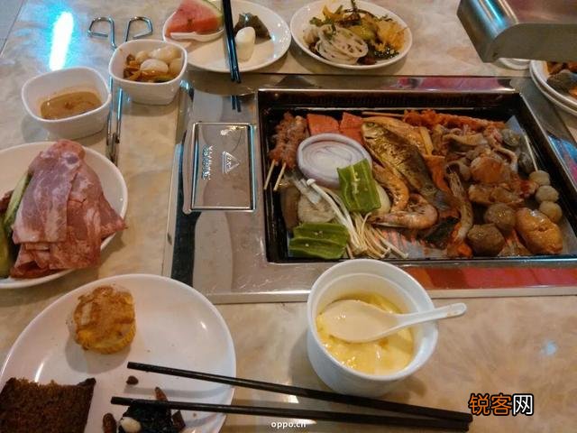 为什么自助餐大部分都是火锅和烤肉的形式？