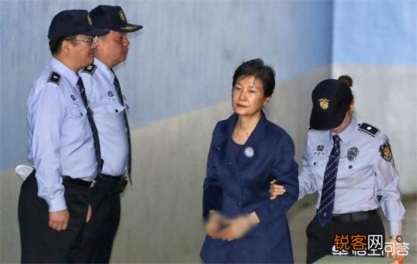 韩国的总统为什么到后来都是罪犯？