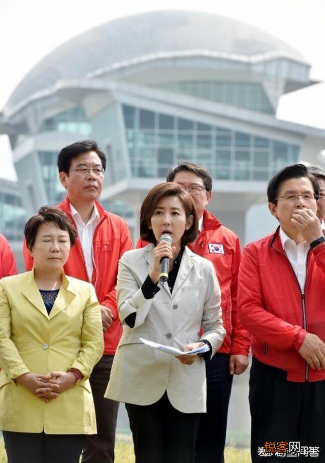 韩国总统到底做错了什么？