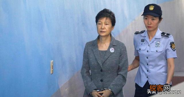 韩国总统到底做错了什么？