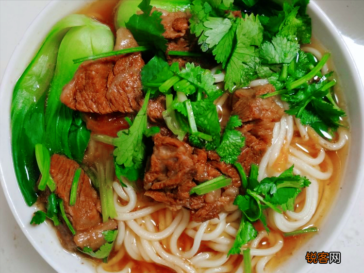 牛肉怎么炖软烂？ 厨师长支招，烂得快，鲜香不油腻