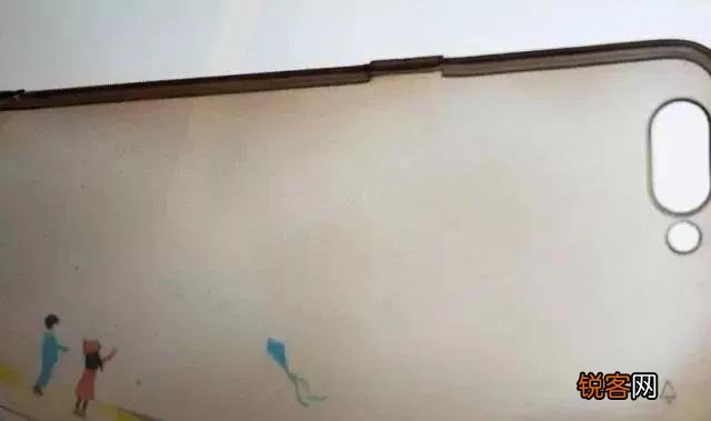 这样做焕然一新 透明手机壳发黄了怎么变白