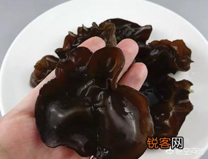 肝癌是酒“泡”出来的？提醒：早起有4个表现,快戒酒,查查肝,你知道是指什么吗？
