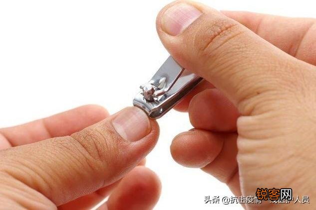 身体两处“变黑”,两处“长痣”,是肝脏病变预警,具体指的是哪些部位呢？