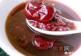 有人说一旦“脸上”有这3种表现,十有八九是“肝毒”太深了,指的是什么？