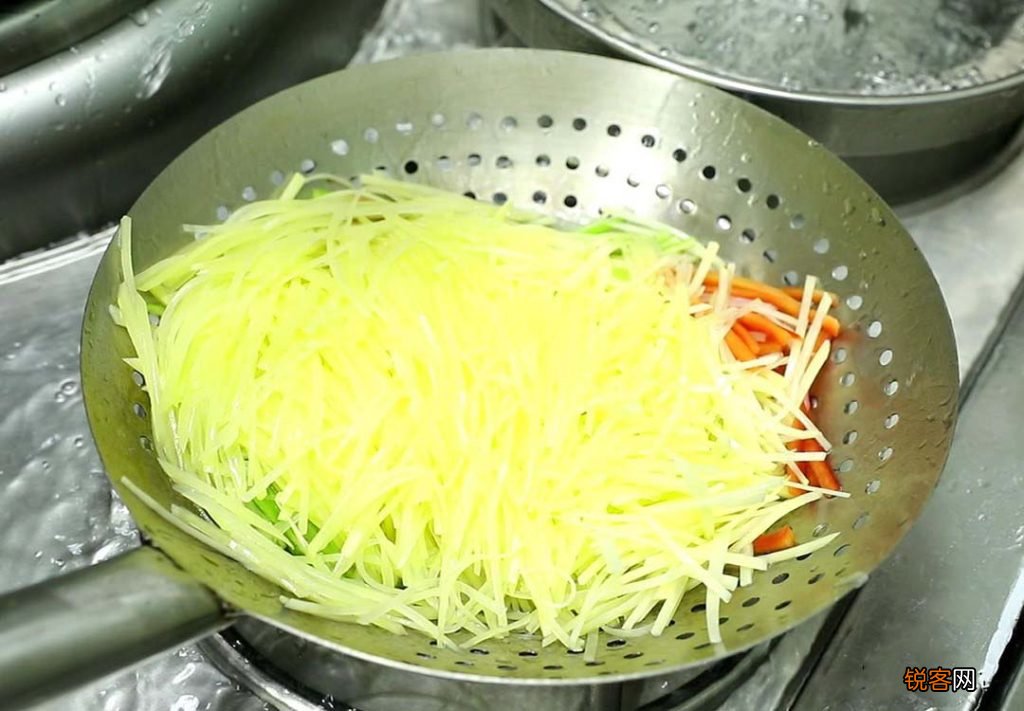 酸辣土豆丝的做法 家常醋溜土豆丝