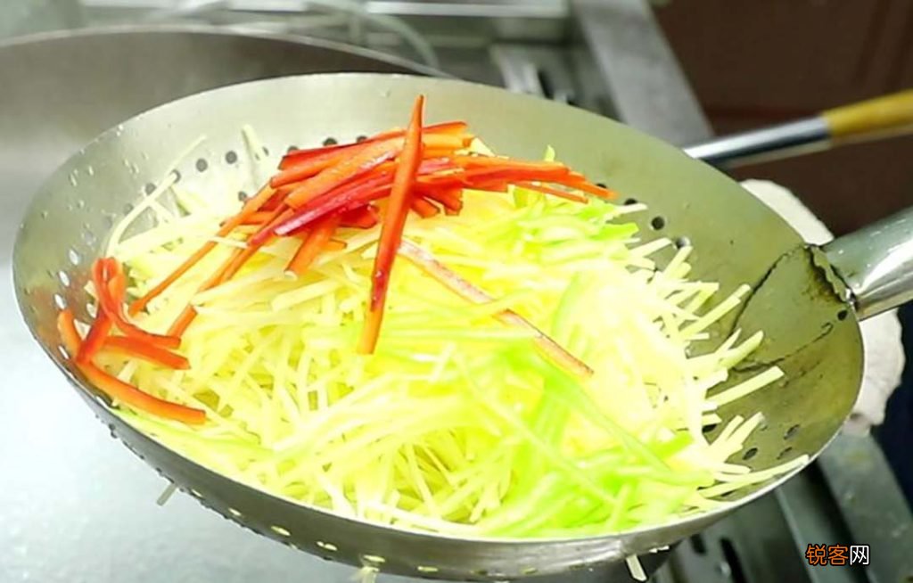 酸辣土豆丝的做法 家常醋溜土豆丝