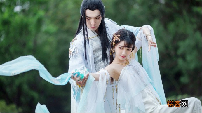 易梦玲和半藏森林谁更美 男性全部选易梦玲，只因她身材太傲人